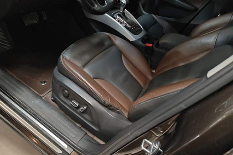 Used Audi Q5 2017 40 TFSI Technology Edition Left Front Seat