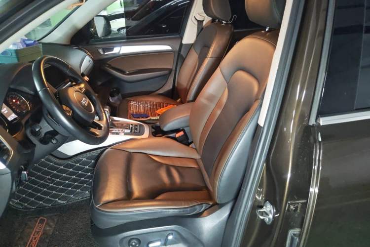 Used Audi Q5 2017 40 TFSI Technology Edition Left Front Seat