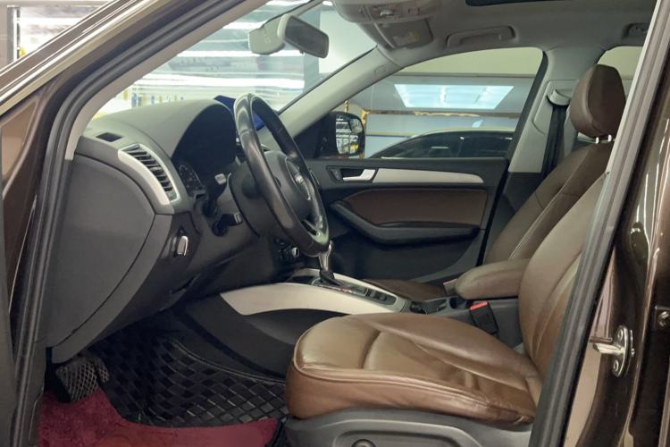 Used Audi Q5 2017 40 TFSI Ambition Edition Left Front Seat