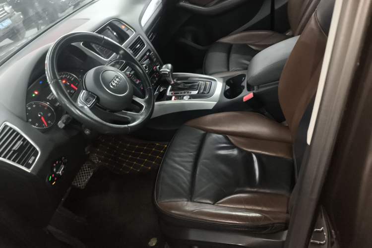 Used Audi Q5 2017 Plus 40 TFSI Technology Model Left Front Seat