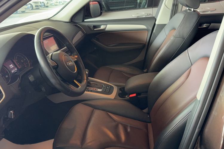 Used Audi Q5 2017 40 TFSI Ambition Edition Left Front Seat