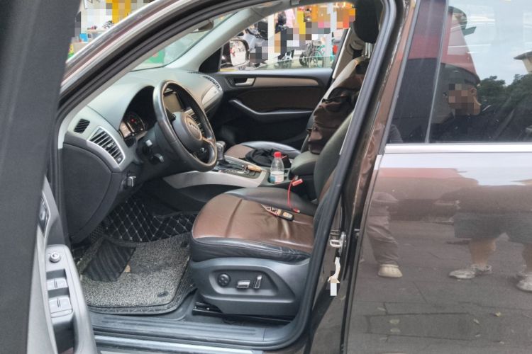 Used Audi Q5 2017 Plus 40 TFSI Ambition Model Left Front Seat