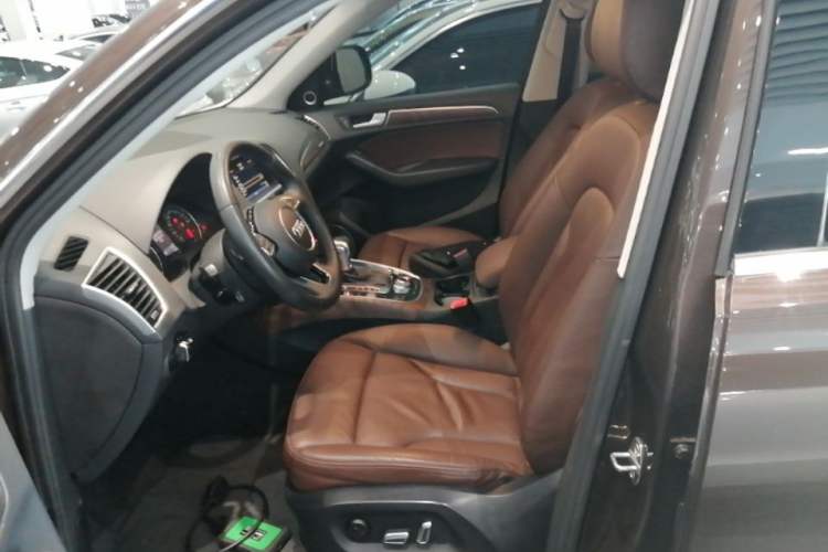 Used Audi Q5 2017 40 TFSI Comfort Model Left Front Seat