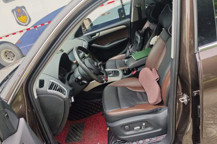 Used Audi Q5 2017 Plus 40 TFSI Technology Model Left Front Seat