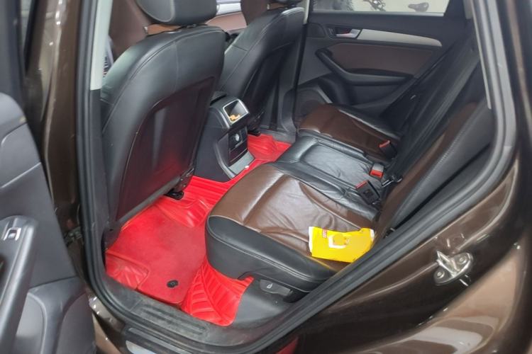 Used Audi Q5 2017 40 TFSI Ambition Edition Left Rear Seat
