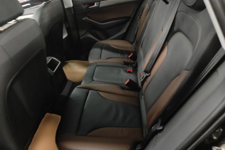 Used Audi Q5 2017 Plus 40 TFSI Ambition Model Left Rear Seat