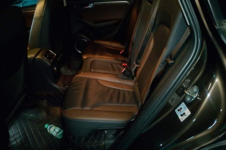 Used Audi Q5 2017 40 TFSI Comfort Model Left Rear Seat
