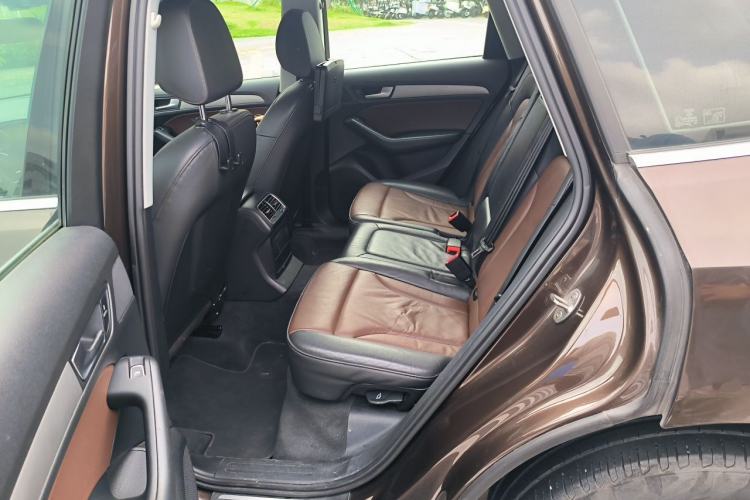 Used Audi Q5 2017 Plus 40 TFSI Ambition Model Left Rear Seat