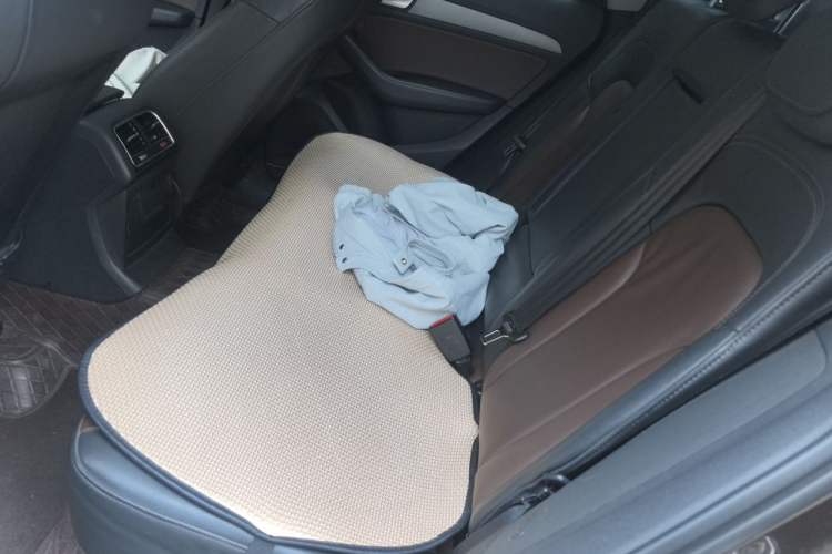 Used Audi Q5 2017 Plus 40 TFSI Ambition Model Left Rear Seat