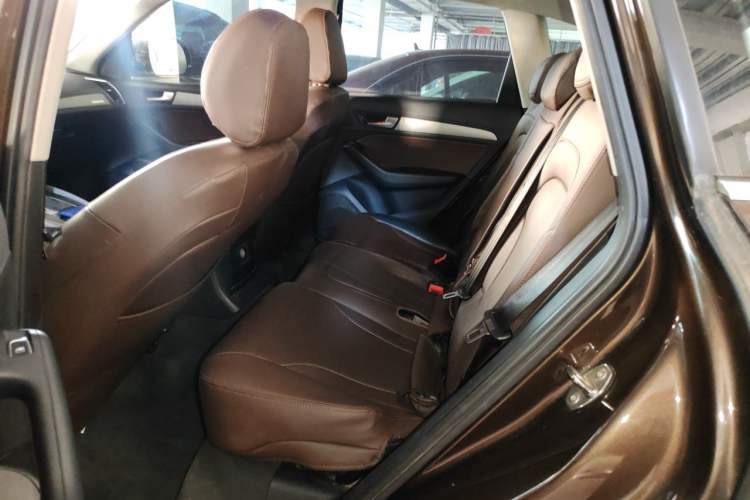 Used Audi Q5 2017 40 TFSI Ambition Edition Left Rear Seat