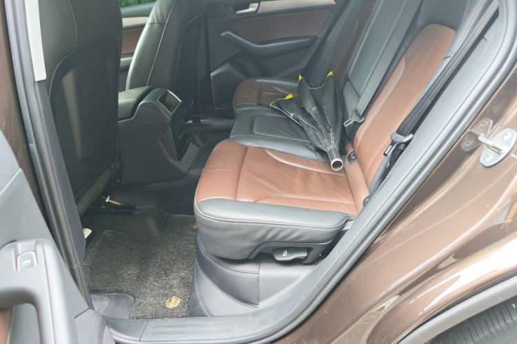 Used Audi Q5 2017 40 TFSI Ambition Edition Left Rear Seat