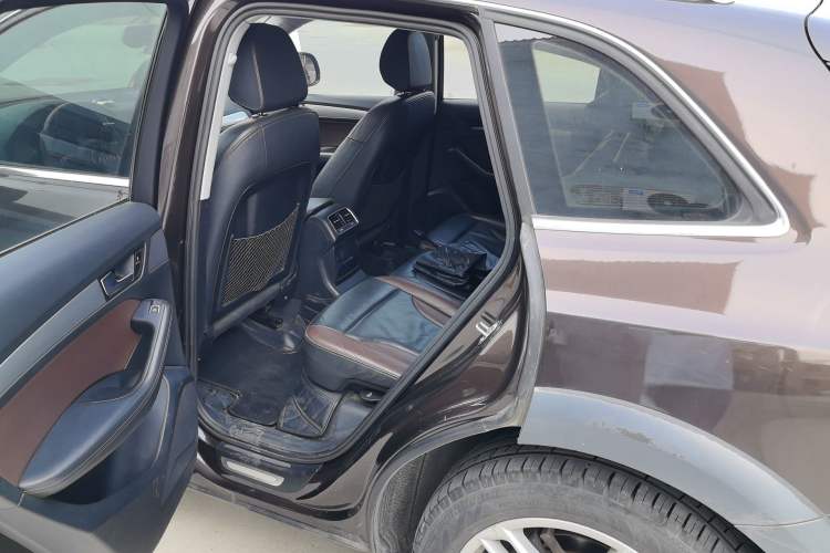 Used Audi Q5 2017 40 TFSI Technology Edition Left Rear Seat