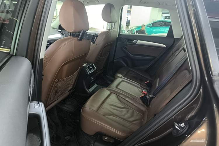 Used Audi Q5 2017 40 TFSI Technology Edition Left Rear Seat