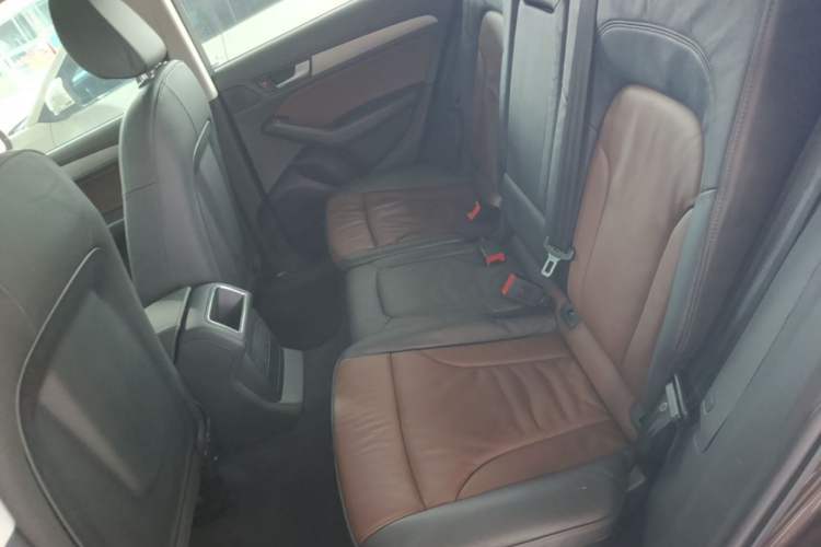 Used Audi Q5 2017 40 TFSI Ambition Edition Left Rear Seat