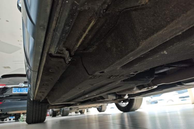 Used Audi Q5 2017 Plus 40 TFSI Technology Model Left Side Sill