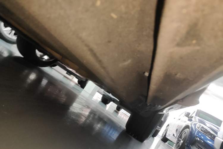 Used Audi Q5 2017 Plus 40 TFSI Ambition Model Left Side Sill
