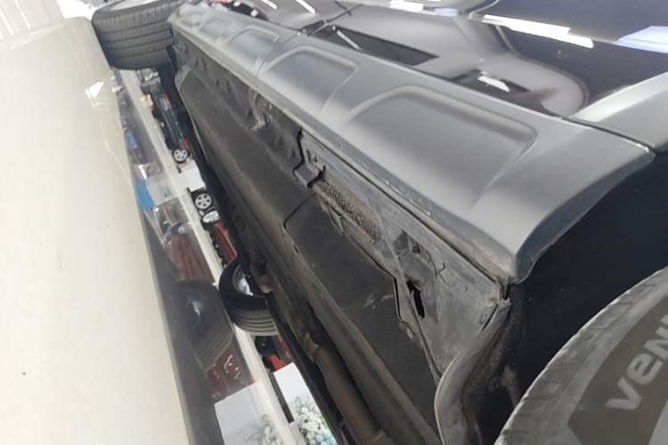 Used Audi Q5 2017 Plus 40 TFSI Technology Model Left Side Sill