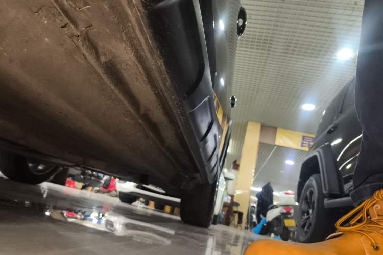 Used Audi Q5 2017 Plus 40 TFSI Technology Model Left Side Sill