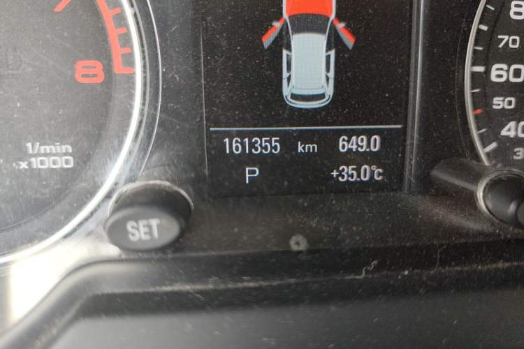 Used Audi Q5 2017 40 TFSI Technology Edition Odometer Close Up