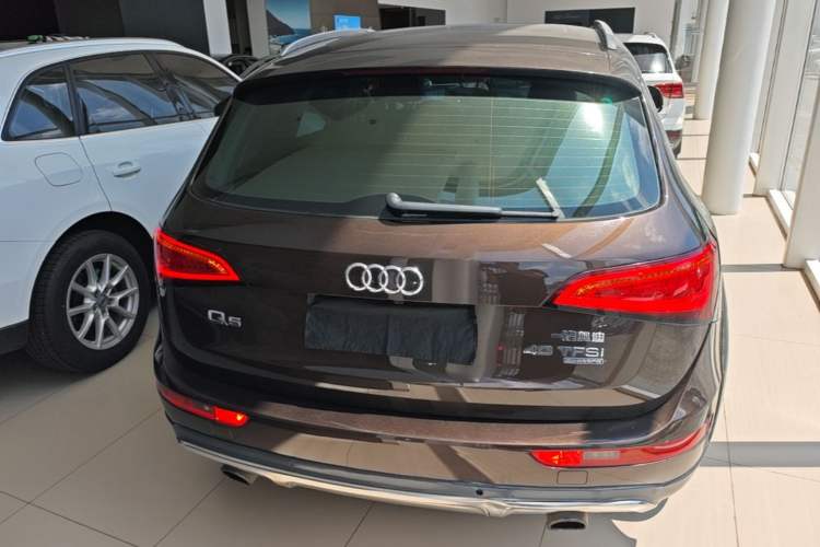 Used Audi Q5 2017 Plus 40 TFSI Technology Model Rear