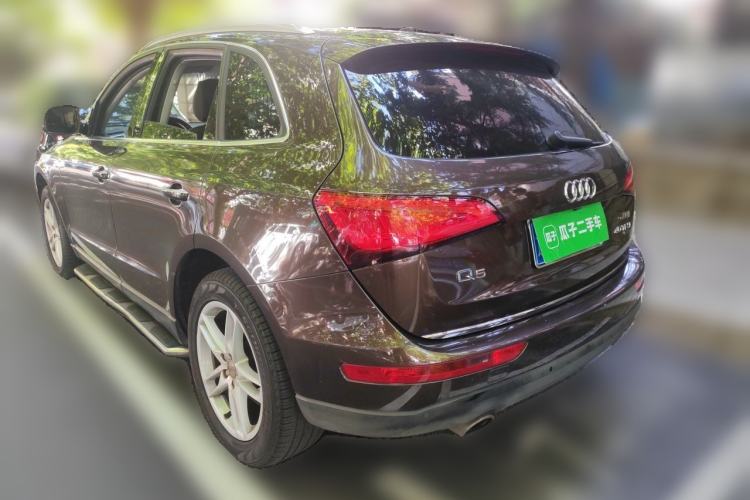 Used Audi Q5 2017 40 TFSI Comfort Model Rear Left 45 Deg