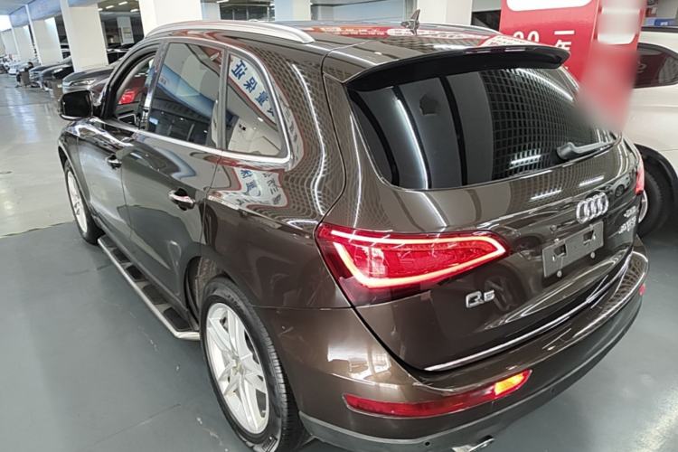 Used Audi Q5 2017 40 TFSI Comfort Model Rear Left 45 Deg