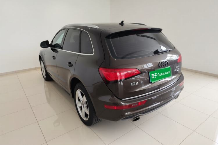 Used Audi Q5 2017 Plus 40 TFSI Ambition Model Rear Left 45 Deg