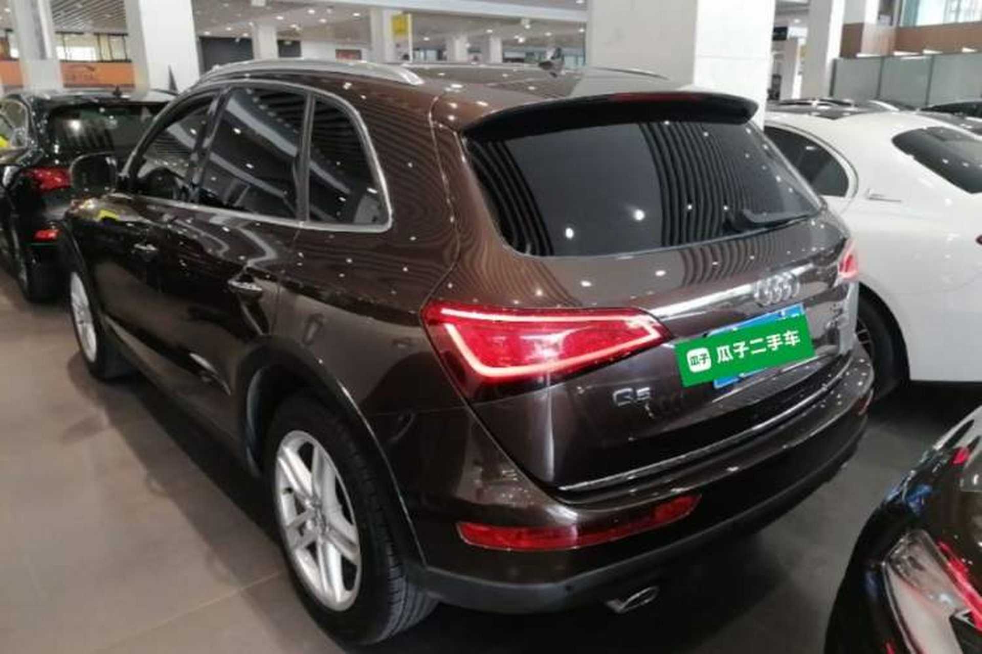 Used Audi Q5 2017 40 TFSI Comfort Model Rear Left 45 Deg