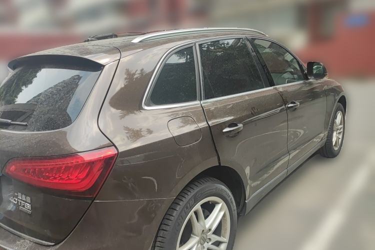 Used Audi Q5 2017 40 TFSI Comfort Model Rear Right 45 Deg
