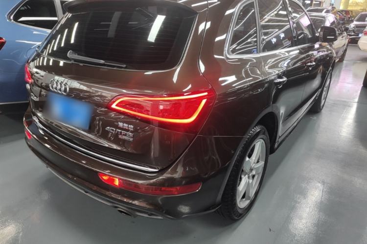 Used Audi Q5 2017 Plus 40 TFSI Ambition Model Rear Right 45 Deg