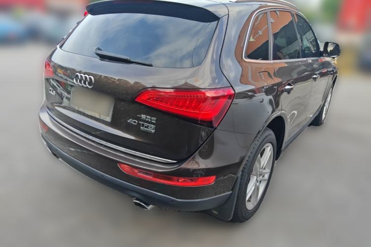 Used Audi Q5 2017 40 TFSI Comfort Model Rear Right 45 Deg