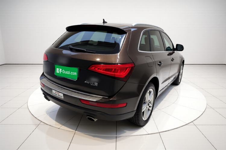 Used Audi Q5 2017 40 TFSI Technology Edition Rear Right 45 Deg
