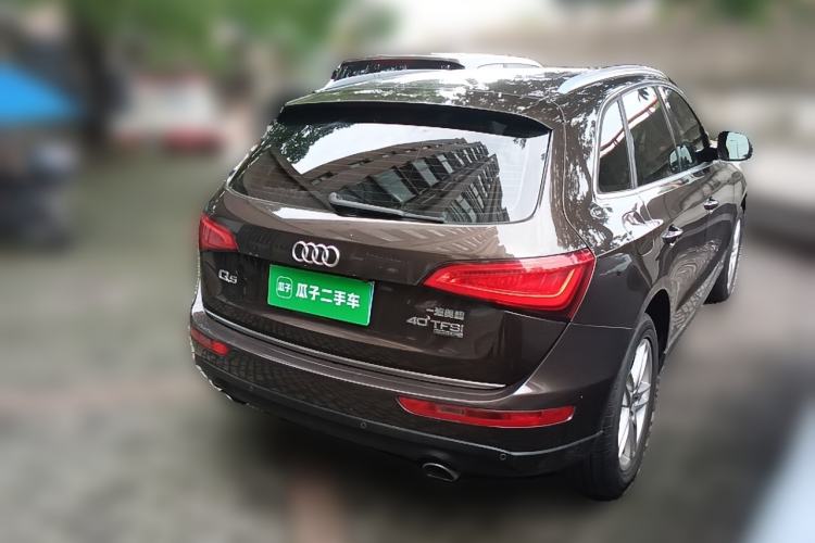 Used Audi Q5 2017 40 TFSI Comfort Model Rear Right 45 Deg