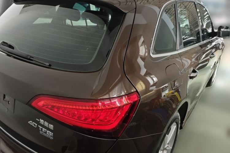 Used Audi Q5 2017 Plus 40 TFSI Ambition Model Rear Right 45 Deg