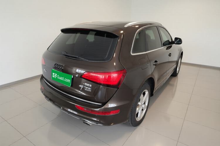 Used Audi Q5 2017 Plus 40 TFSI Ambition Model Rear Right 45 Deg