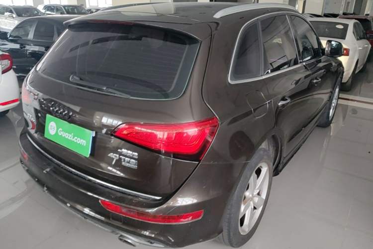 Used Audi Q5 2017 Plus 40 TFSI Ambition Model Rear Right 45 Deg
