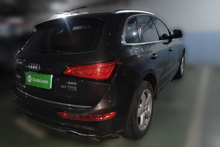 Used Audi Q5 2017 Plus 40 TFSI Ambition Model Rear Right 45 Deg