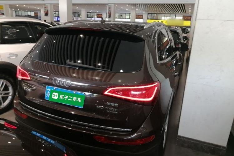 Used Audi Q5 2017 40 TFSI Comfort Model Rear Right 45 Deg