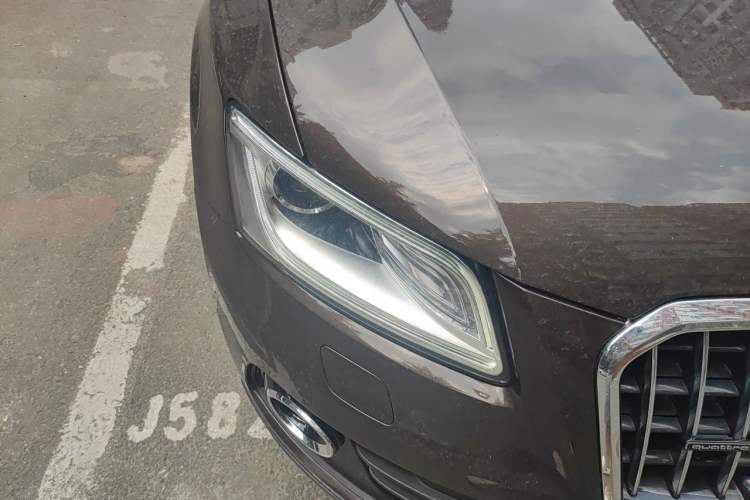 Used Audi Q5 2017 40 TFSI Comfort Model Right Front Headlight
