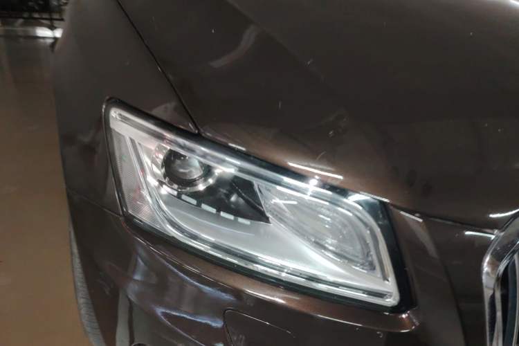 Used Audi Q5 2017 40 TFSI Ambition Edition Right Front Headlight