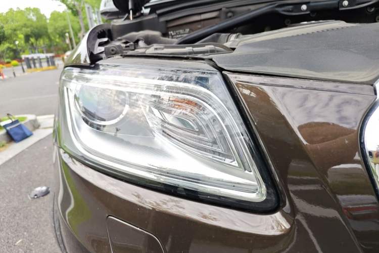 Used Audi Q5 2017 Plus 40 TFSI Ambition Model Right Front Headlight