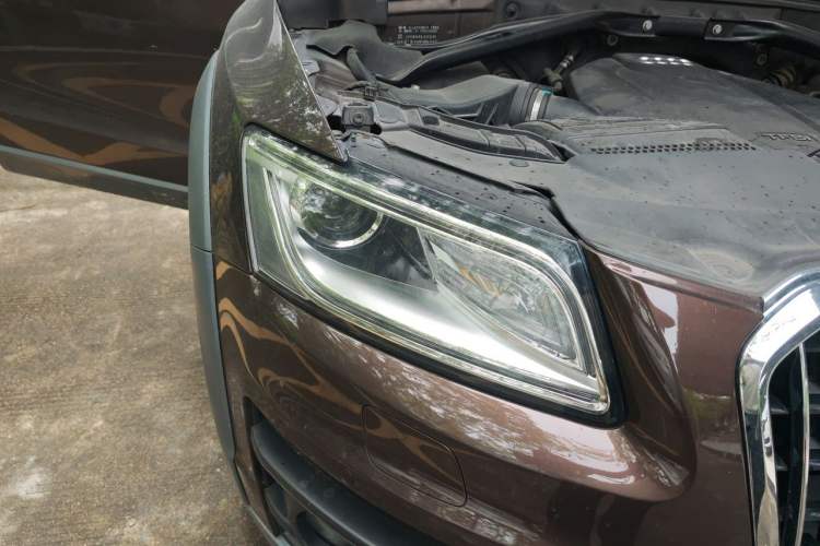 Used Audi Q5 2017 Plus 40 TFSI Technology Model Right Front Headlight