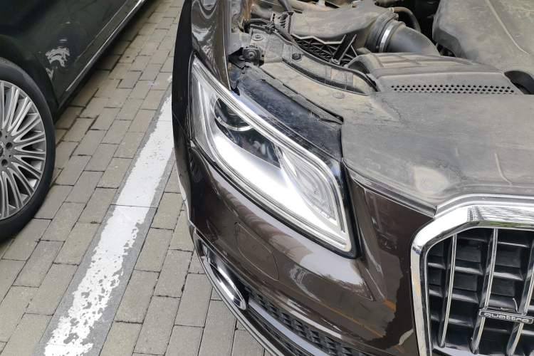 Used Audi Q5 2017 40 TFSI Ambition Edition Right Front Headlight