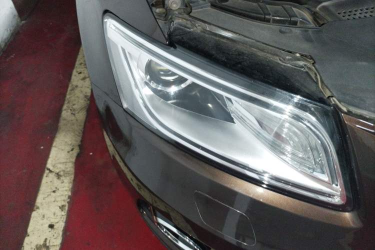 Used Audi Q5 2017 40 TFSI Ambition Edition Right Front Headlight