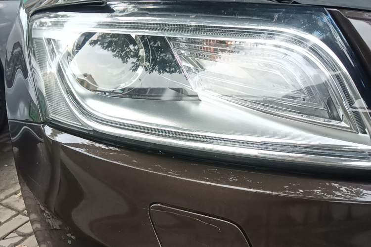 Used Audi Q5 2017 40 TFSI Comfort Model Right Front Headlight