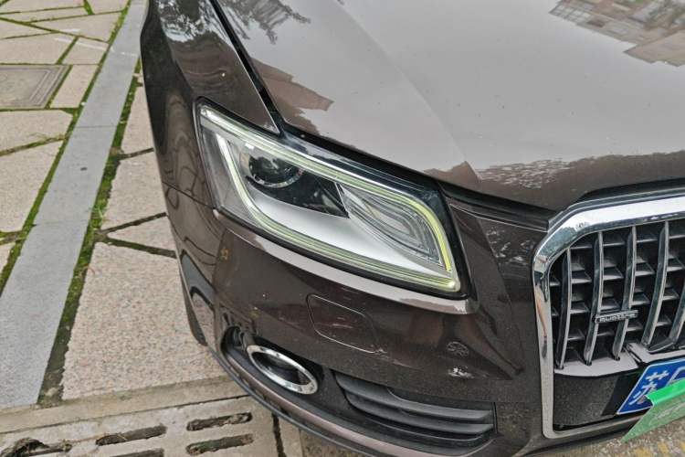 Used Audi Q5 2017 40 TFSI Comfort Model Right Front Headlight