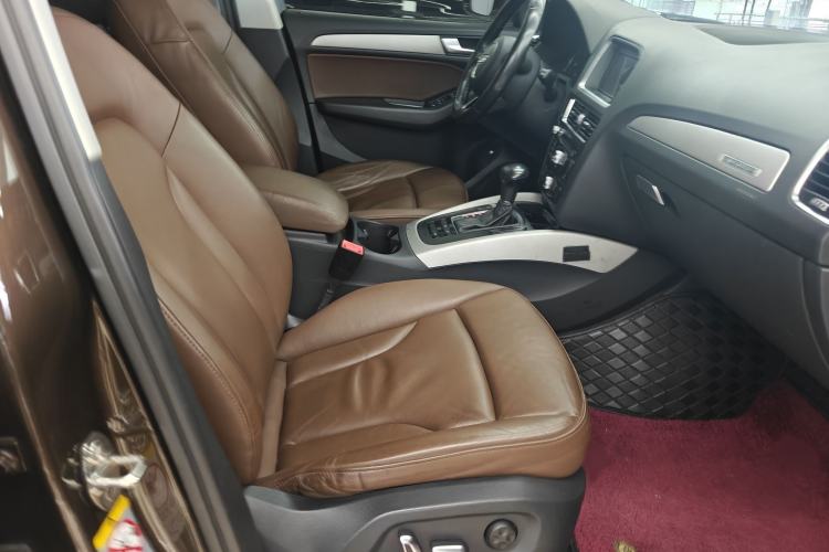 Used Audi Q5 2017 40 TFSI Ambition Edition Right Front Seat