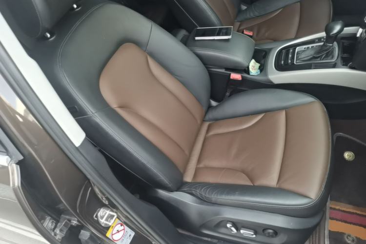 Used Audi Q5 2017 Plus 40 TFSI Ambition Model Right Front Seat
