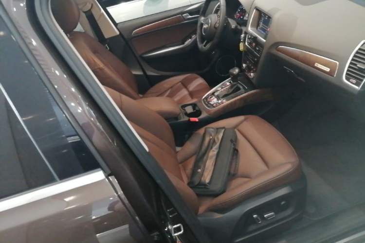Used Audi Q5 2017 40 TFSI Comfort Model Right Front Seat