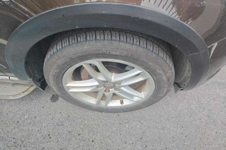 Used Audi Q5 2017 40 TFSI Technology Edition Right Front Wheel Hub